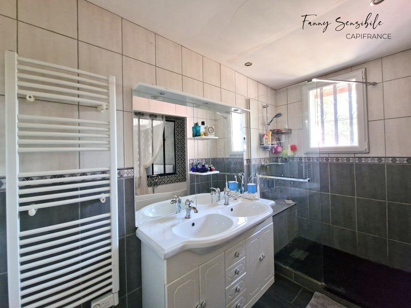 Maison - 102 m² - 4 pièces