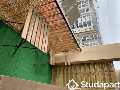 Appartement - 97 m² - 7 pièces