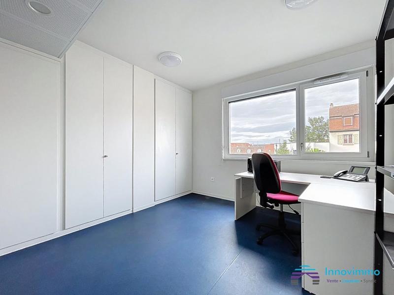 Bureau - 97 m²