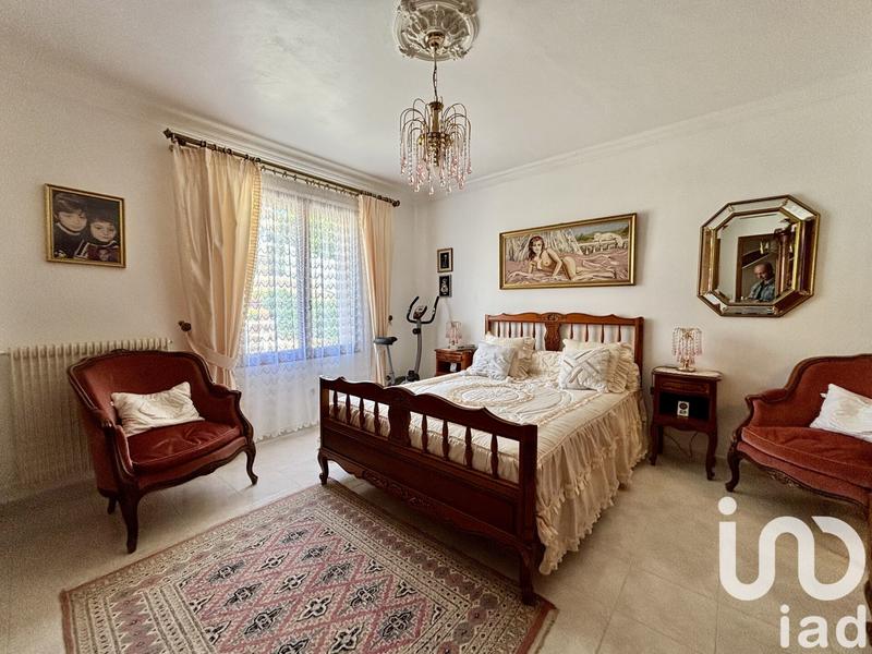 Maison - 203 m² - 8 pièces