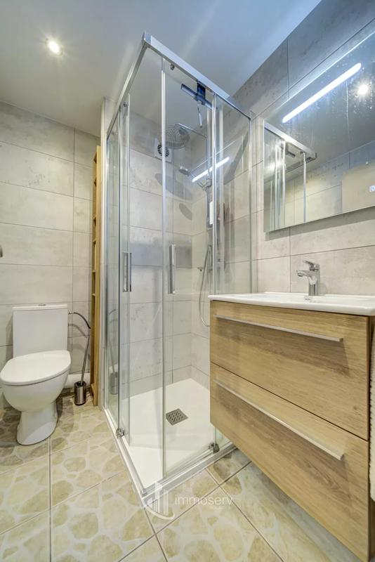 Appartement - 92 m² - 6 pièces