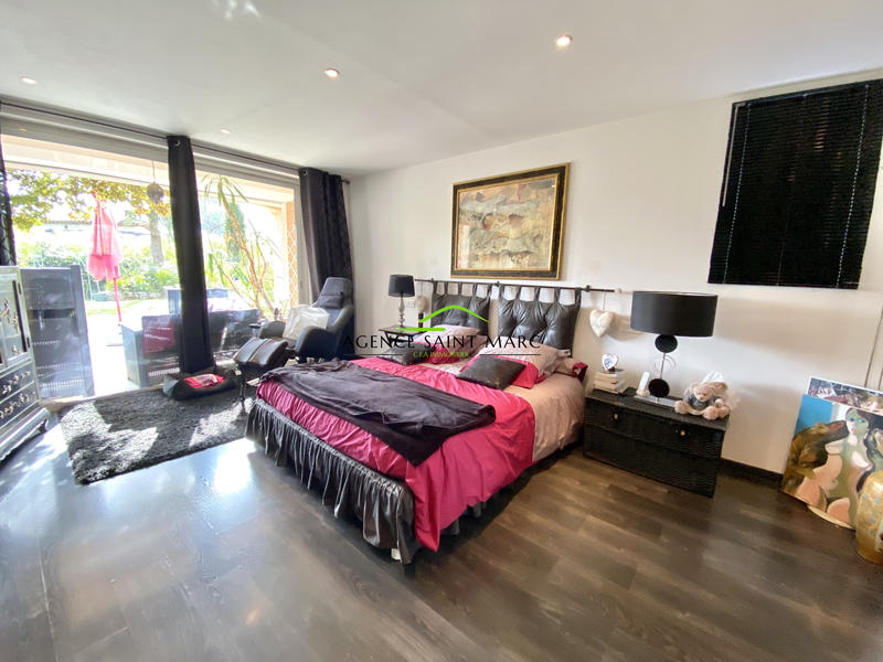 Villa - 204 m² - 6 pièces