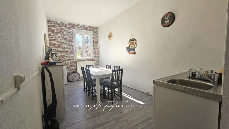 Maison - 530 m² - 18 pièces