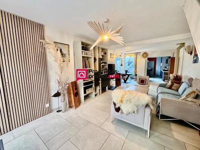 Maison - 101 m² - 5 pièces