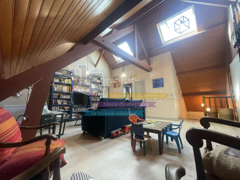 Pavillon - 211 m² - 9 pièces