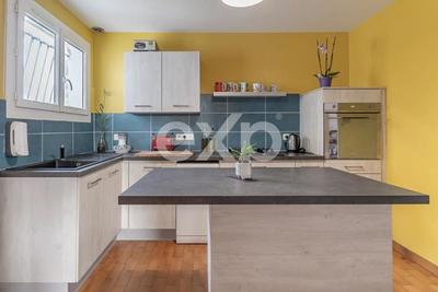 Maison - 90 m² - 4 pièces