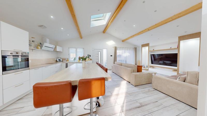 Maison - 130 m² - 6 pièces