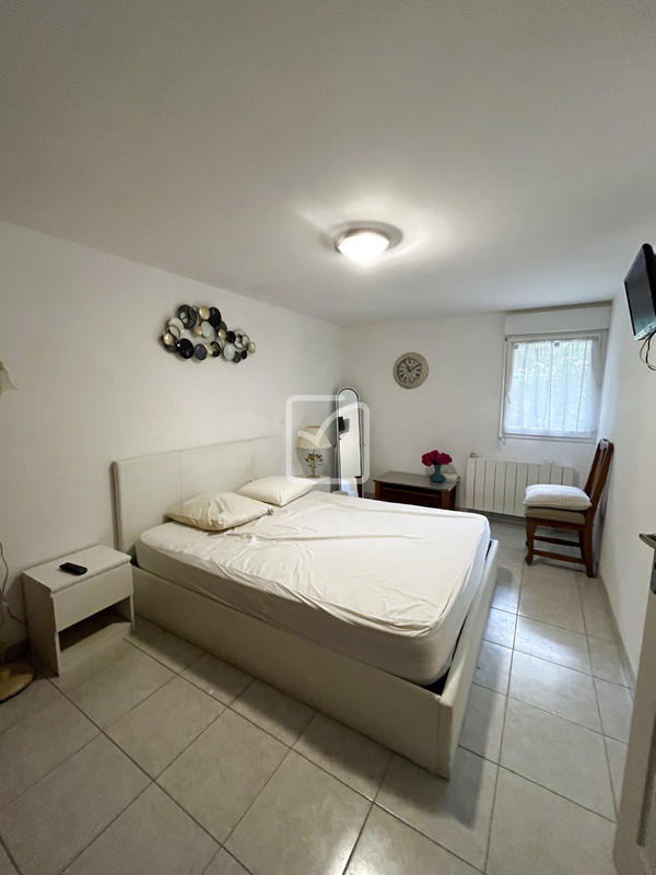 Maison - 205 m² - 8 pièces