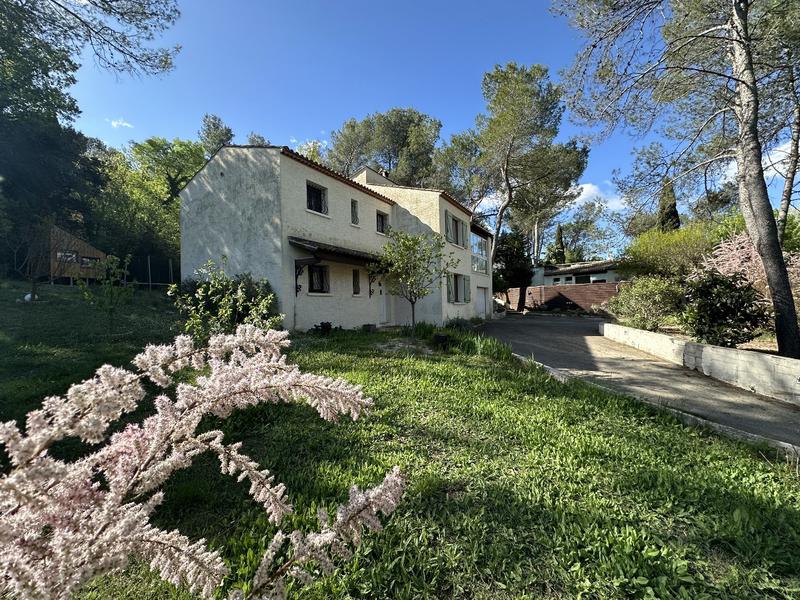 Maison - 128 m² - 5 pièces