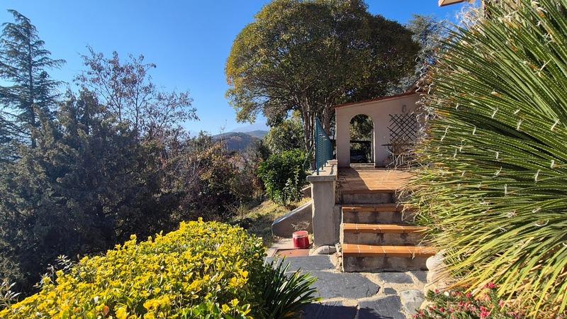 Maison - 254 m² - 6 pièces