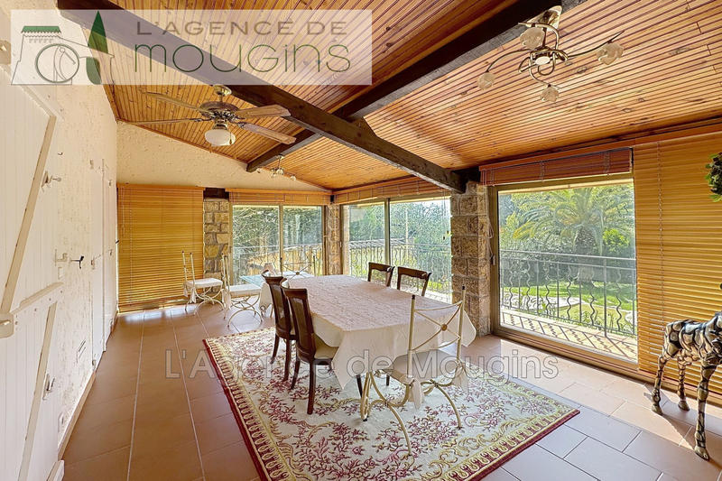 Villa - 177 m² - 7 pièces