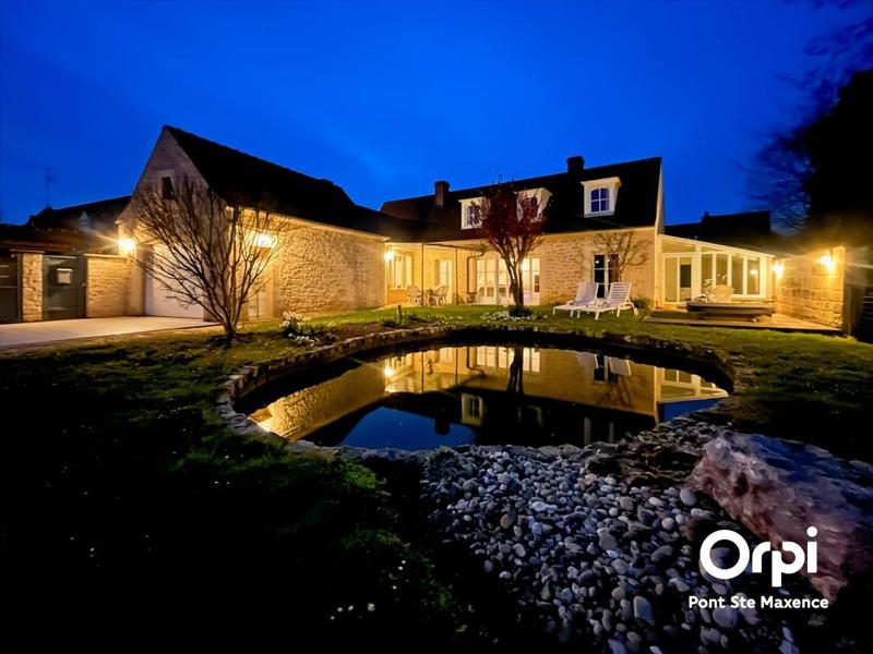 Maison - 155 m² - 5 pièces