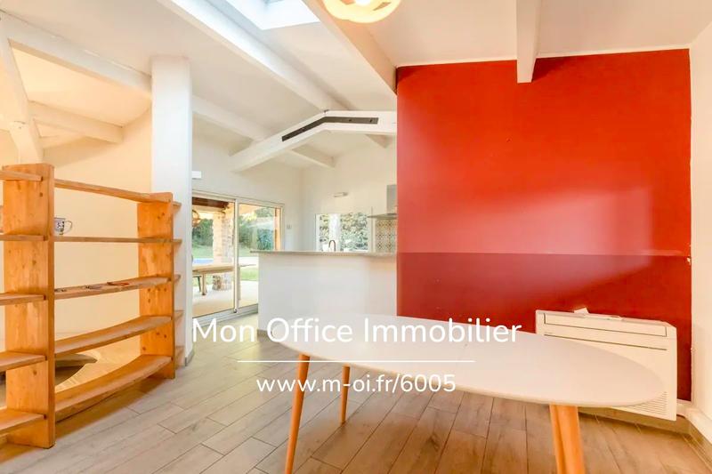 Maison - 275 m² - 10 pièces