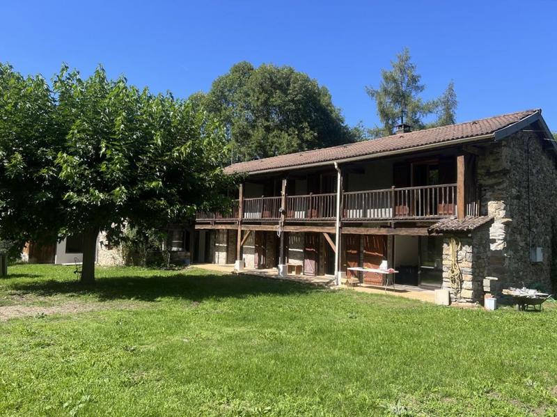 Maison - 182 m² - 7 pièces