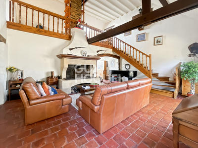 Maison - 144 m² - 6 pièces