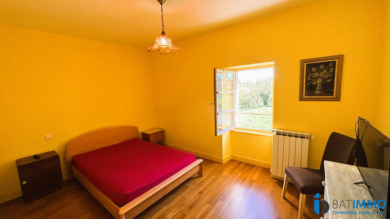 Maison - 239 m² - 7 pièces