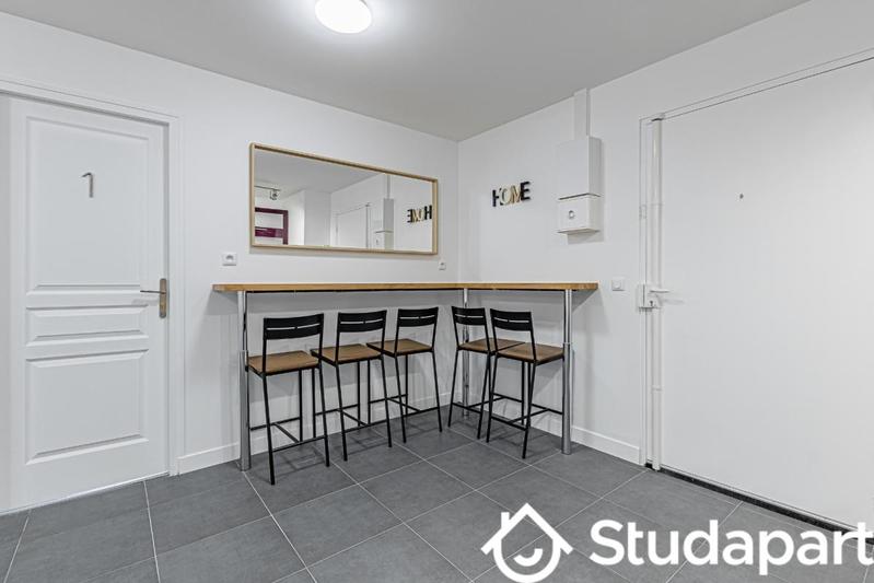 Chambre - 10 m² - 1 pièce