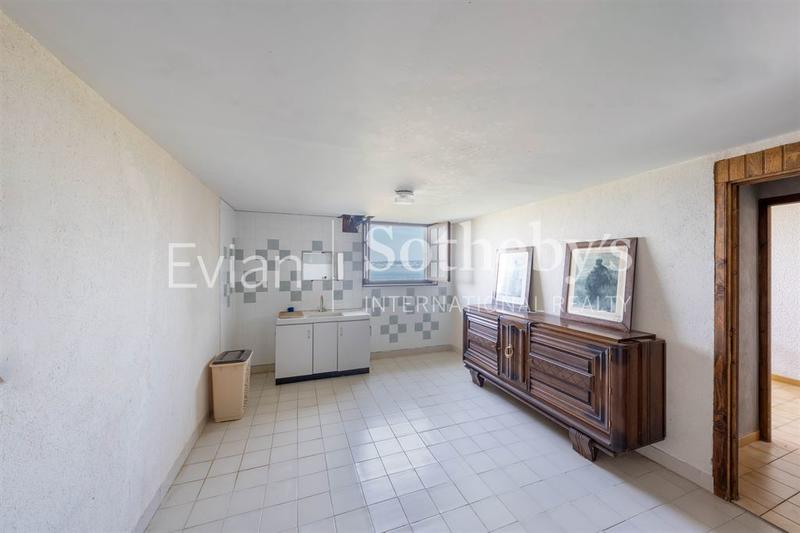 Maison - 300 m² - 8 pièces