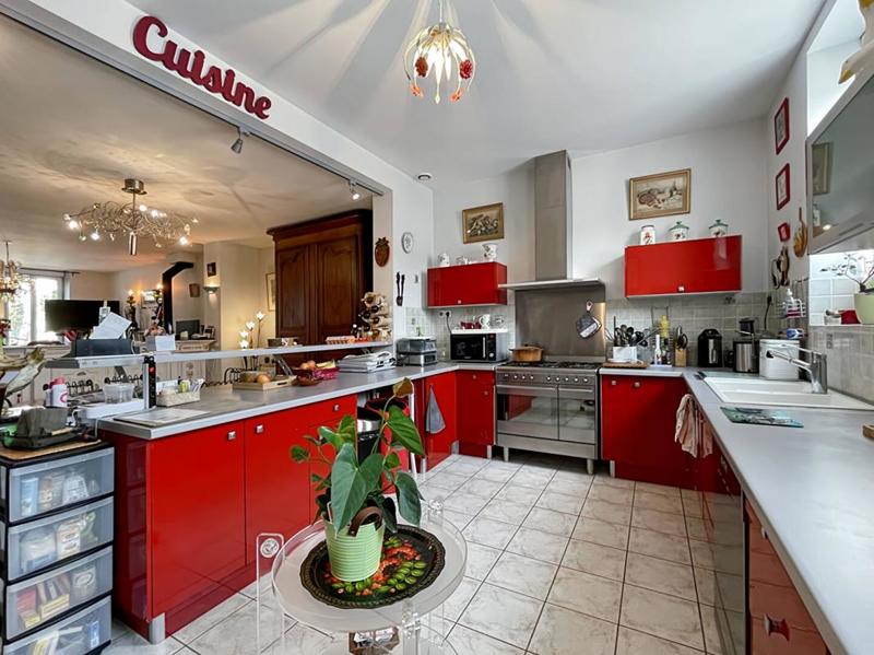 Maison - 376 m² - 12 pièces