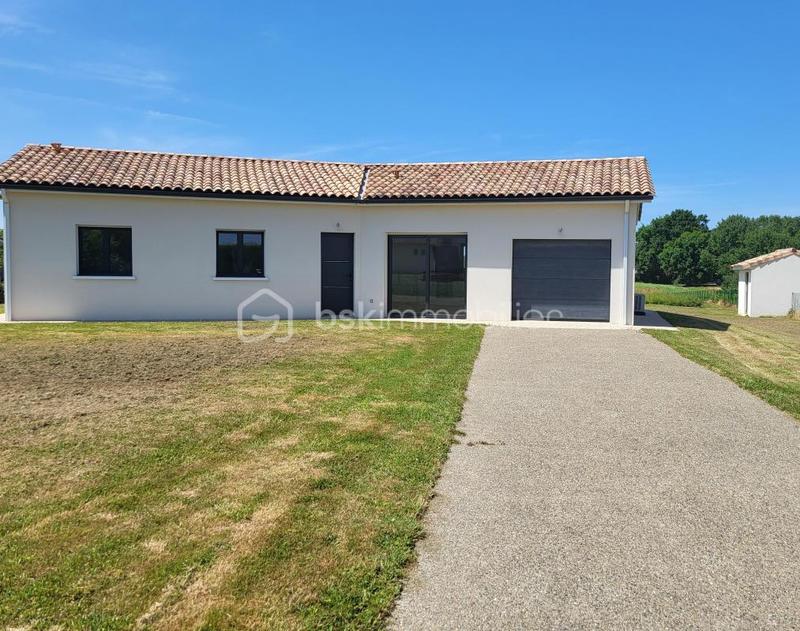 Maison - 95 m² - 4 pièces