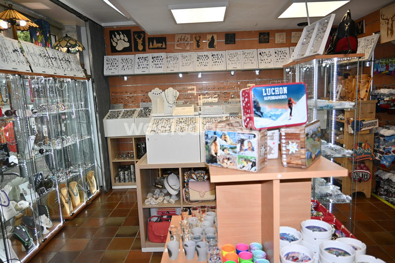 Local commercial - 64 m² - 3 pièces