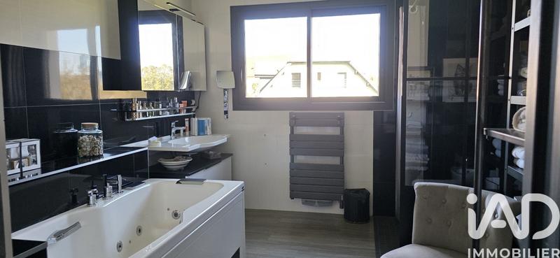 Maison de maîtres - 227 m² - 6 pièces