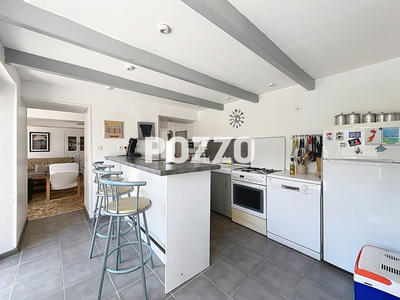 Maison - 125 m² - 8 pièces