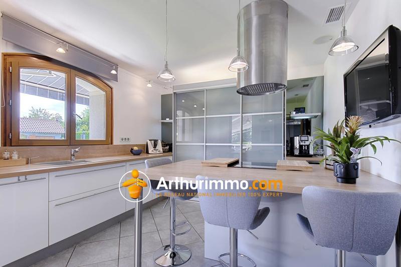 Maison - 181 m² - 6 pièces