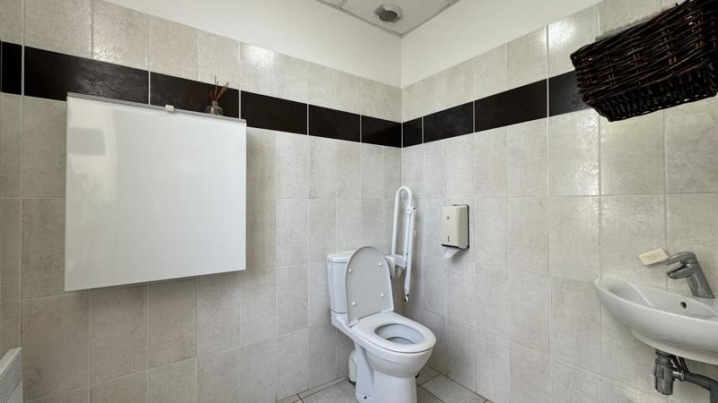 Maison - 310 m² - 5 pièces