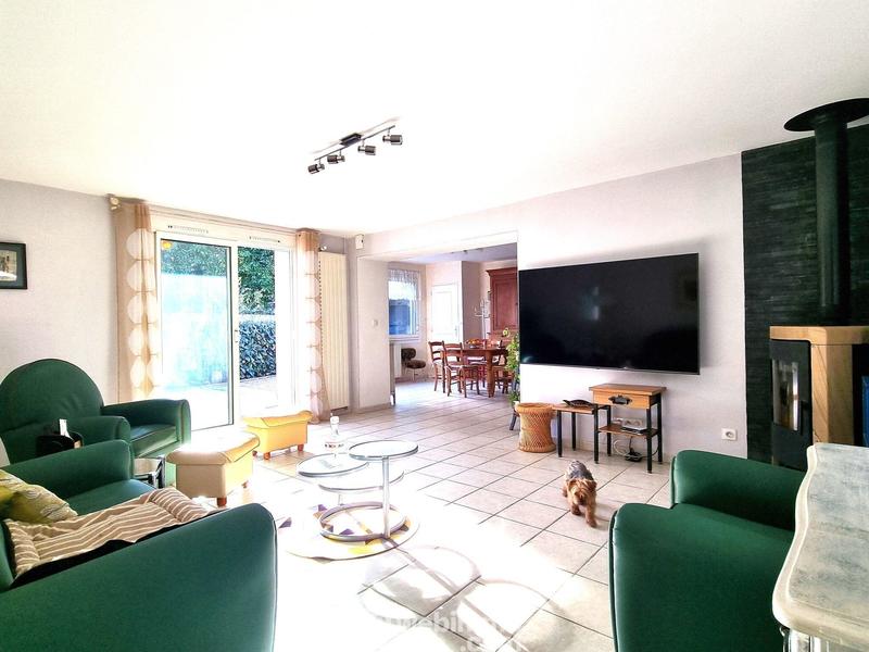 Maison - 99 m² - 4 pièces