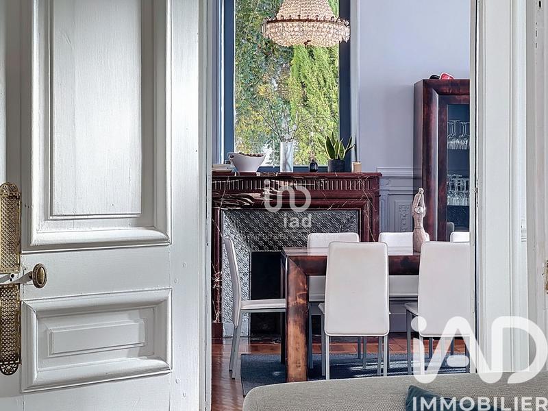 Maison - 210 m² - 8 pièces