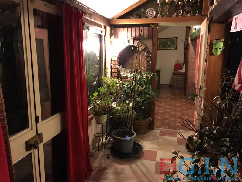 Maison - 276 m² - 5 pièces