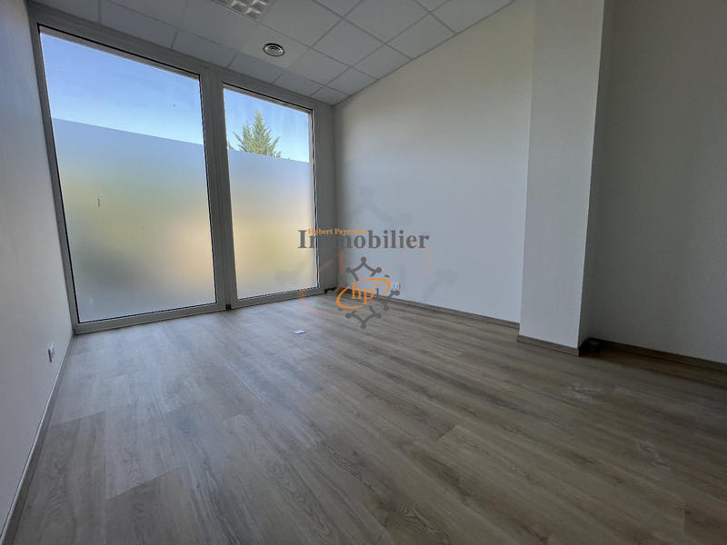 Bureau - 48 m² - 5 pièces