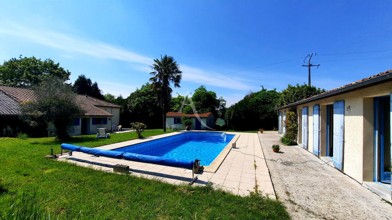 Maison - 137 m² - 5 pièces