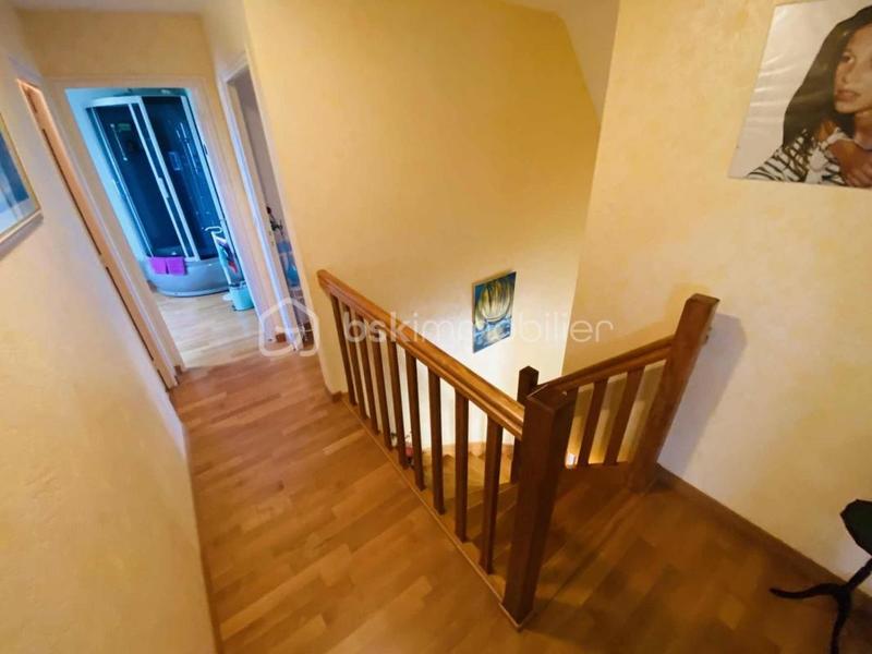 Maison traditionnelle - 140 m² - 7 pièces