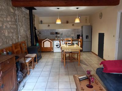 Maison - 83 m² - 6 pièces