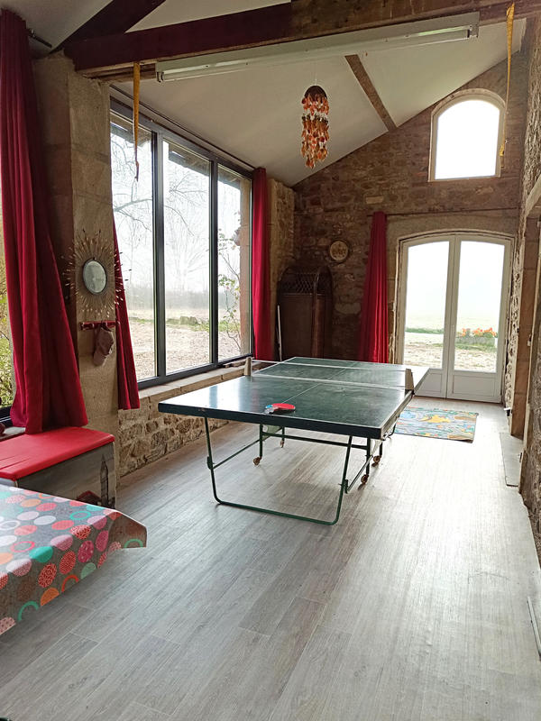 Propriété - 241 m² - 6 pièces