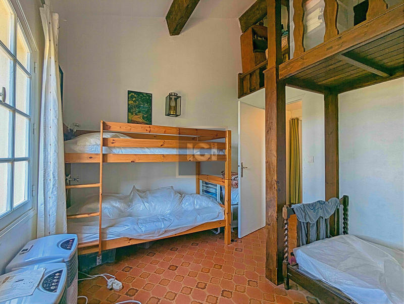 Villa - 155 m² - 8 pièces