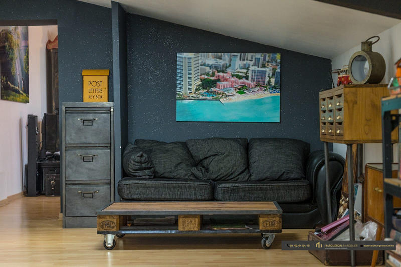 Maison traditionnelle - 143 m² - 5 pièces