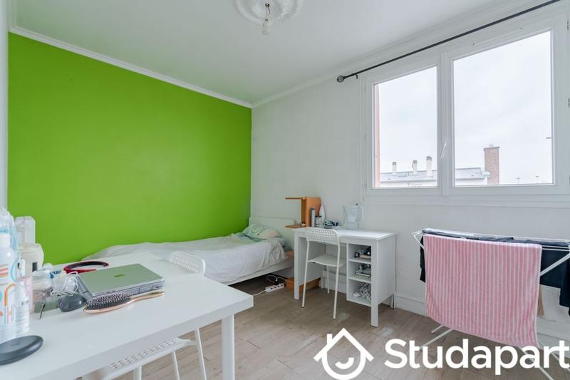 Chambre - 60 m² - 1 pièce