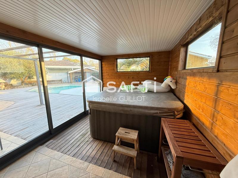 Maison - 180 m² - 6 pièces