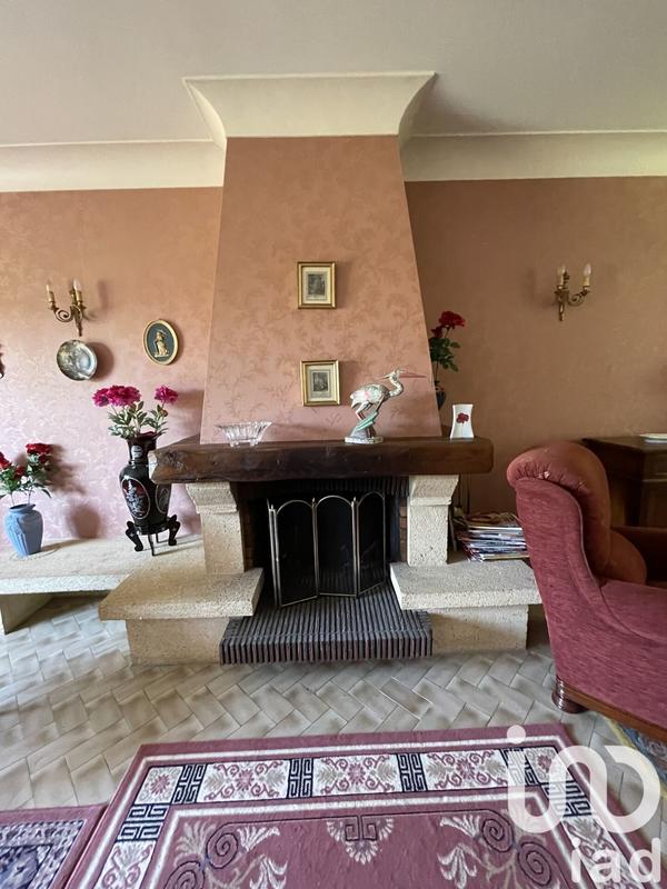 Maison - 257 m² - 8 pièces