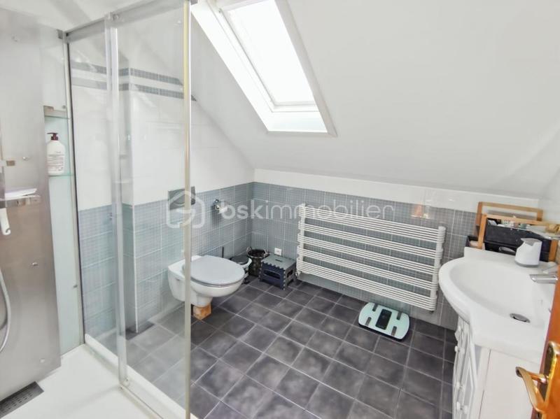 Pavillon - 100 m² - 5 pièces