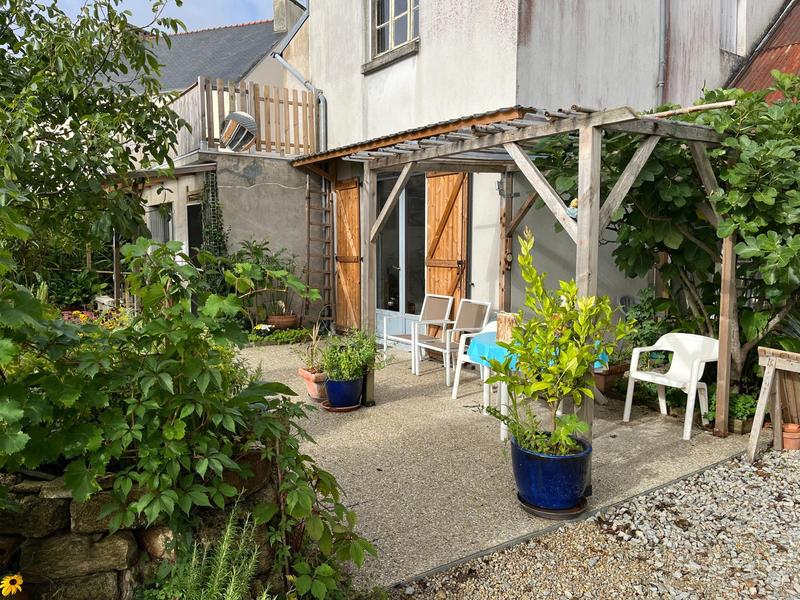 Maison - 215 m² - 10 pièces