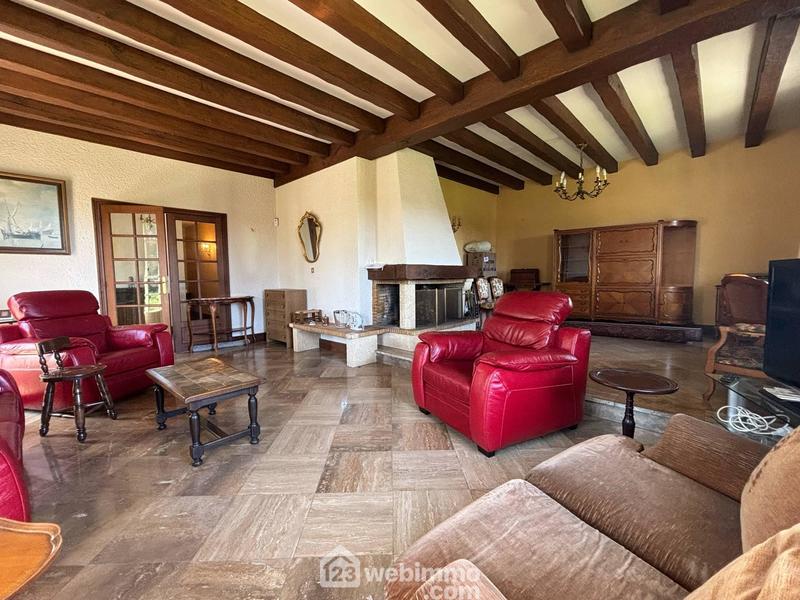 Maison - 181 m² - 7 pièces
