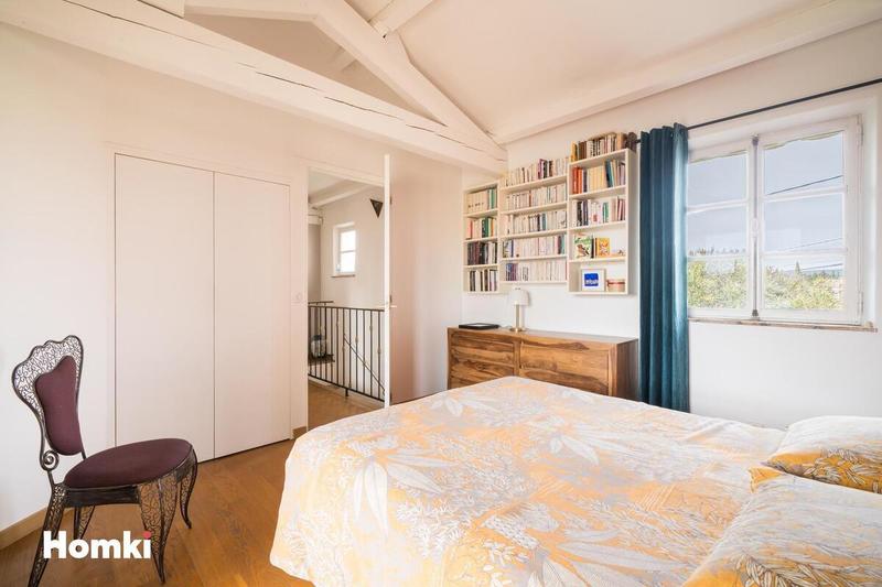 Villa - 180 m² - 7 pièces