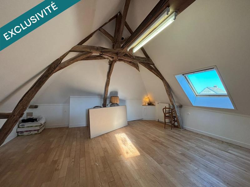 Maison - 242 m² - 8 pièces