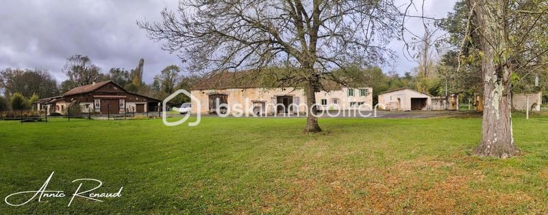 Demeure - 299 m² - 10 pièces