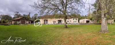 Demeure - 299 m² - 10 pièces