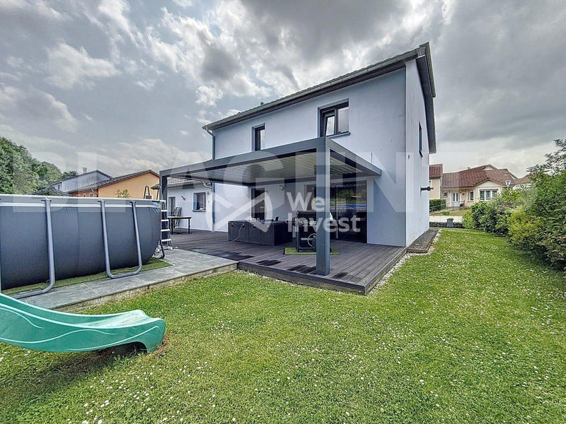 Maison - 153 m² - 10 pièces